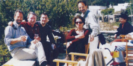 Jack-Peter Kurbjuweit (2. von links) mit seiner Familie in Griechenland, 2001 trotzdem da! Ein Projekt der Gedenkstätte Lager Sandbostel, 2024